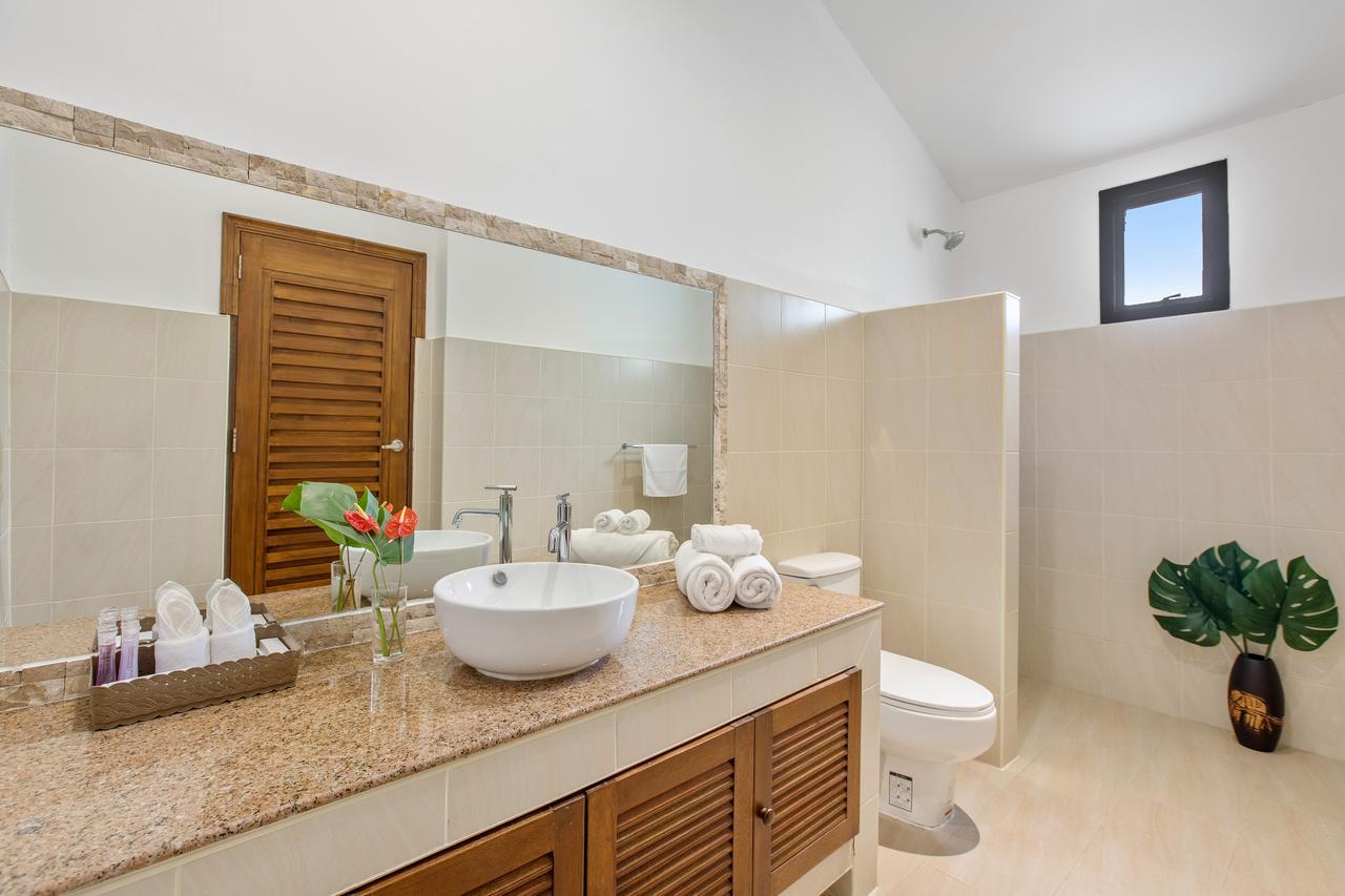 Sunny Banks - Modern Sea View 4 Bed Pool Villa Maret Exteriör bild